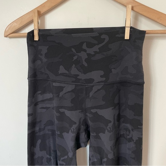 Lululemon Align Crop *21" Incognito Camo Multi Grey Size 4 - Picture 6 of 10